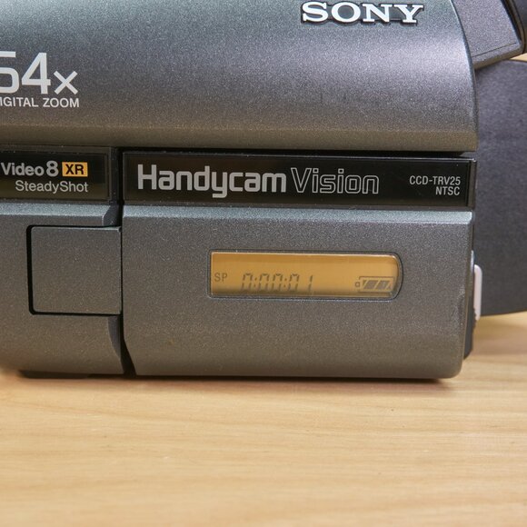 Sony Handycam CCD-TRV25 Video8 Camcorder, Made in Japan, Tested and Working - Picture 4 of 13